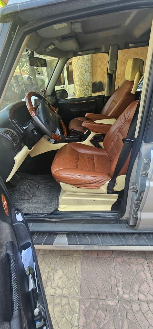 Land Rover Discovery,Automatic,TD5 engine,2004,7 seat,excellent condition!! - Image