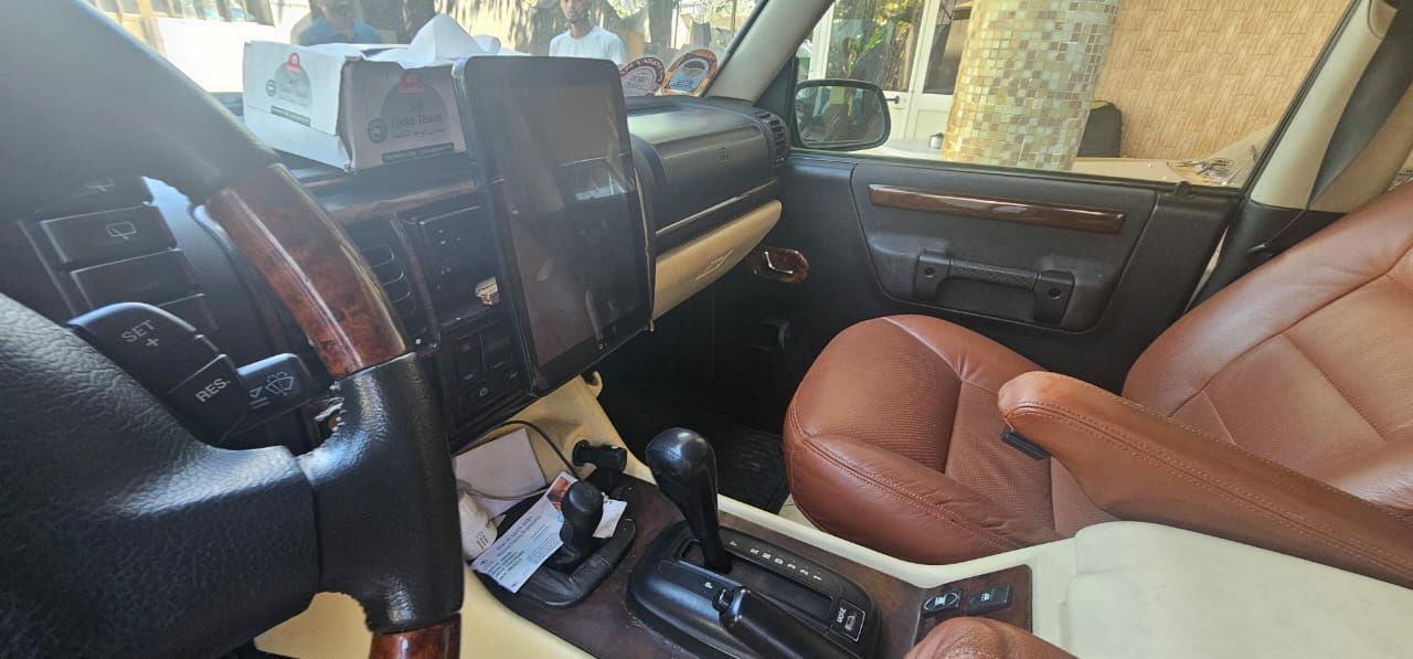 Land Rover Discovery,Automatic,TD5 engine,2004,7 seat,excellent condition!! - Image