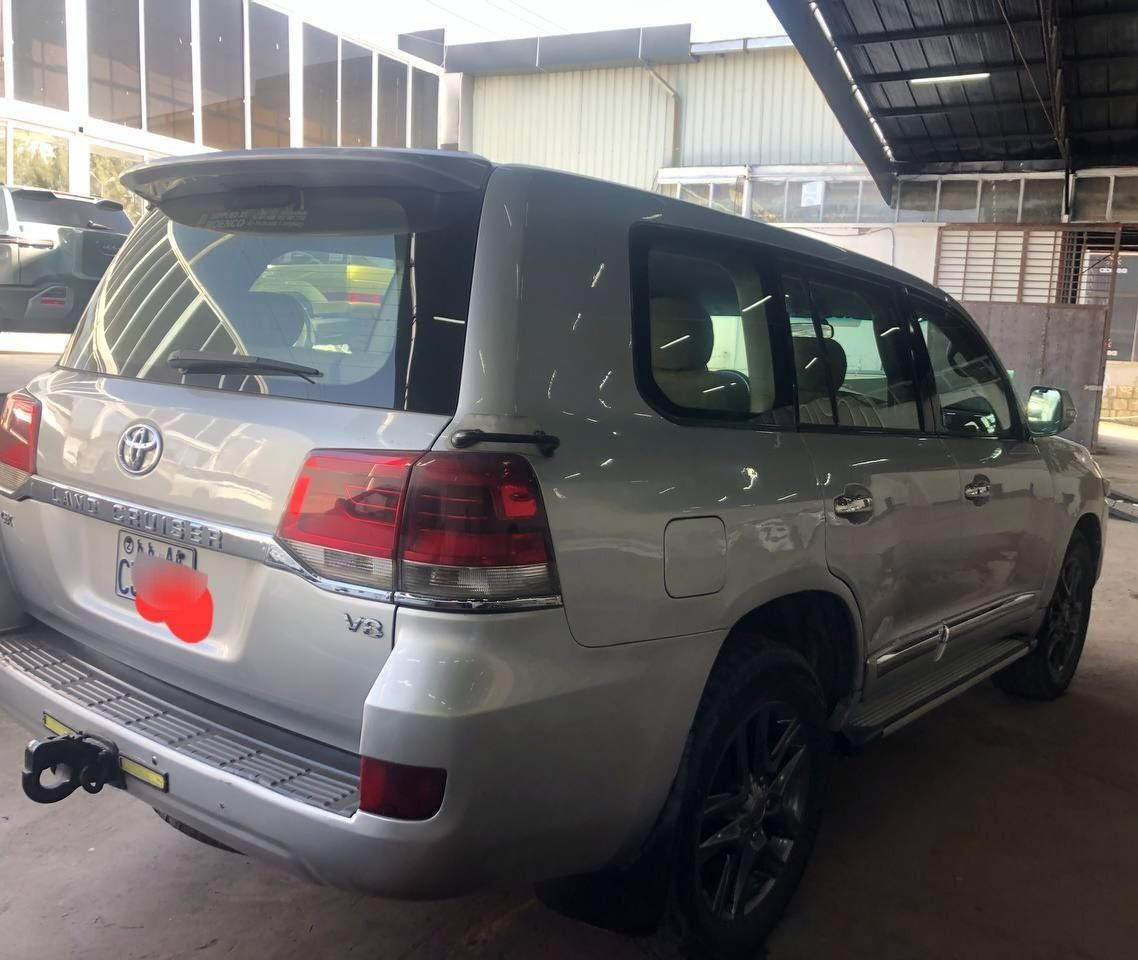 Toyota V8,2009,Updated to 2020,excellent condition!!