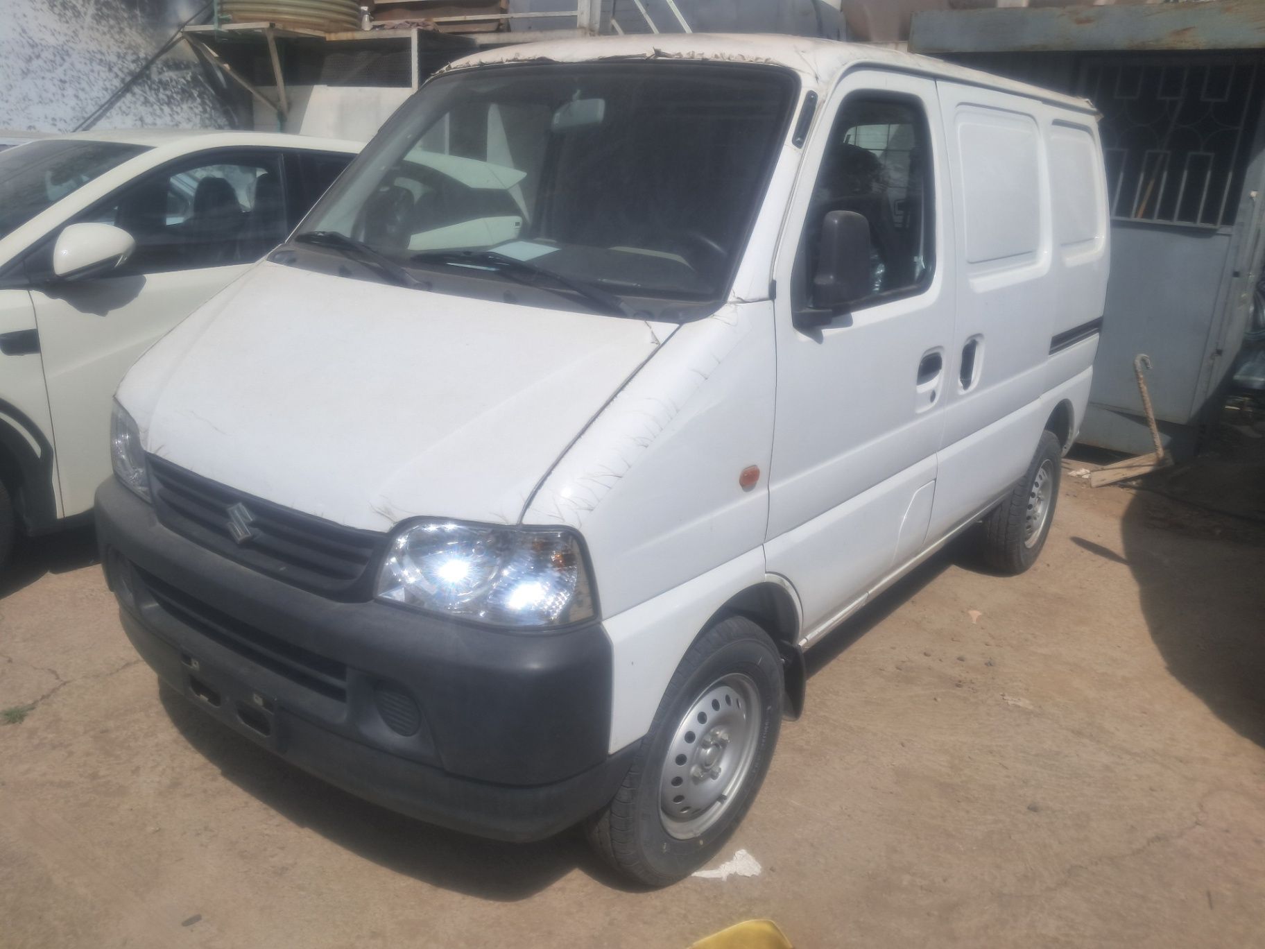 Suzuki ecco van - Image