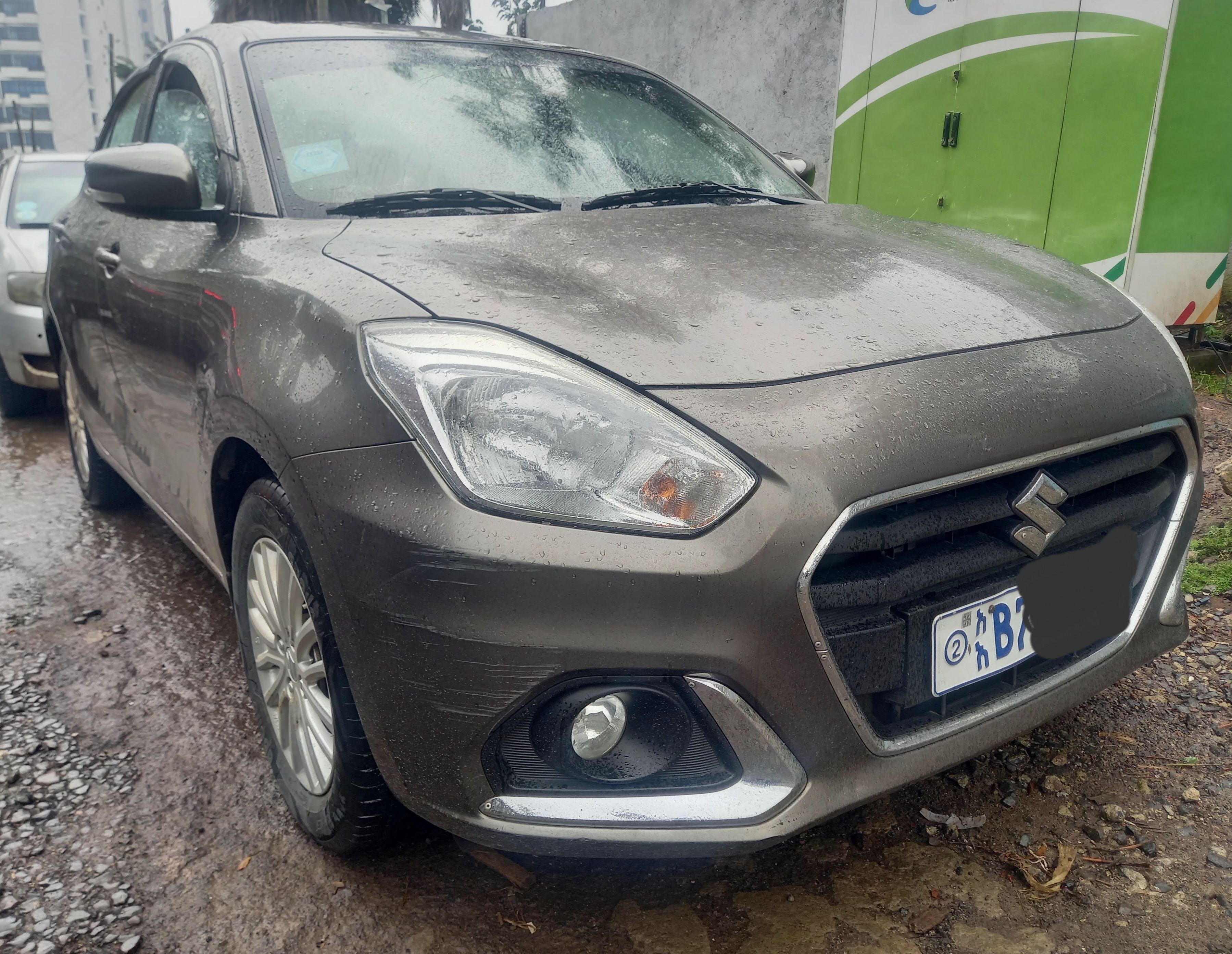 Suzuki Dzire (Creame) - Image