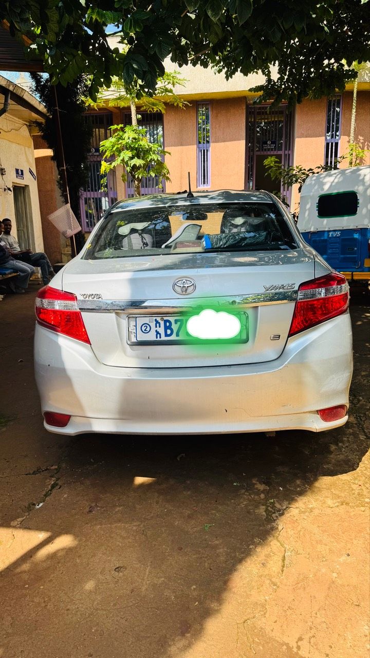 Toyota Yaris sedan 2015 - Image