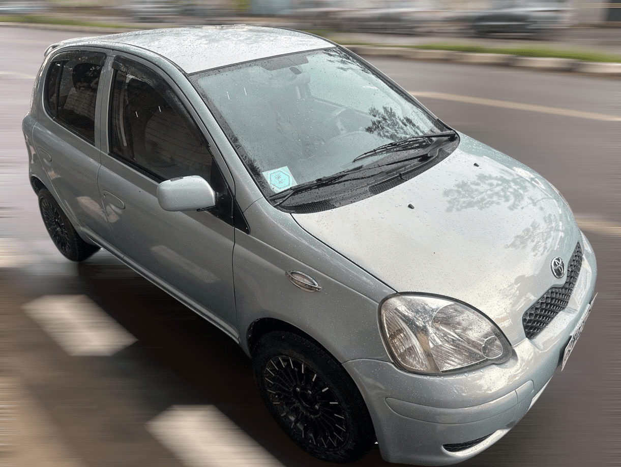 Toyota Vitz 2004 Real - Image
