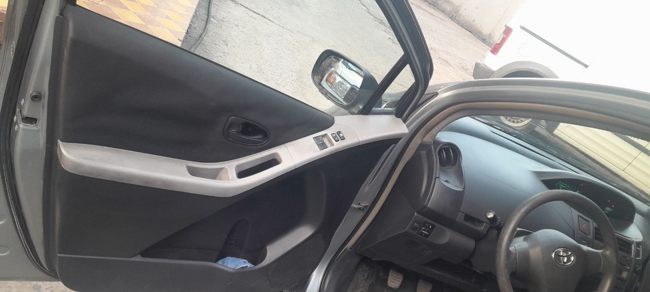 Toyota yaris 2010 - Image