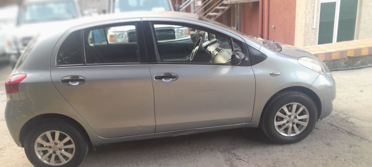 Toyota yaris 2010