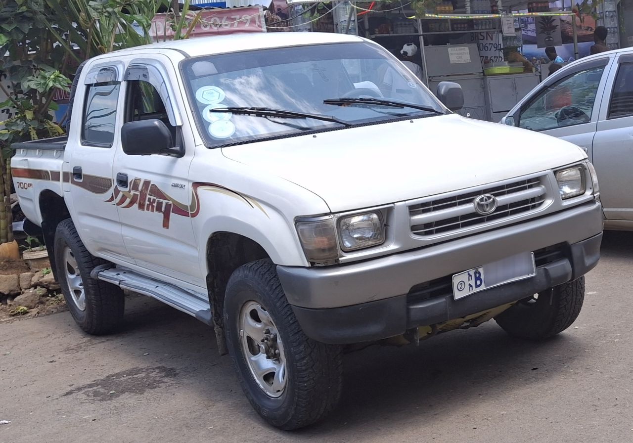 Toyota Double Gabina, 3L engine,2002,excellent condition!!