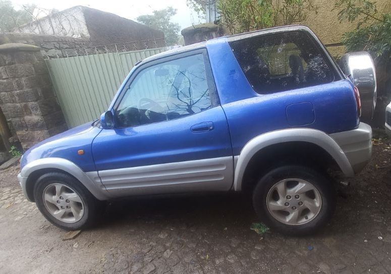 Toyota Rav4,Super excellent condition,1 door.