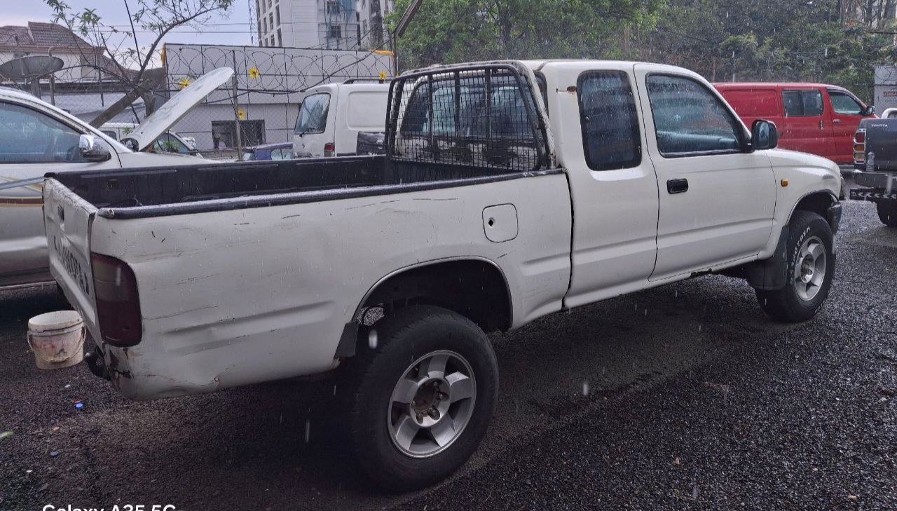 Toyota Pickup,2LT,excellent condition!! - Image