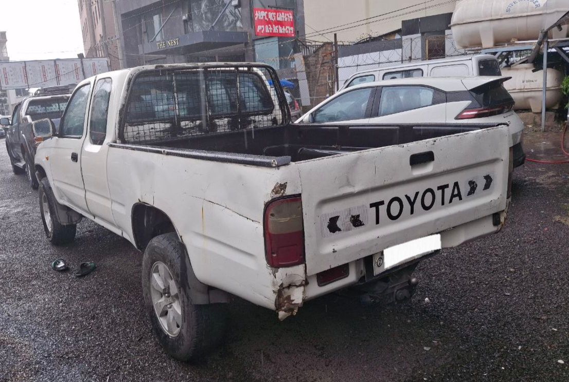 Toyota Pickup,2LT,excellent condition!! - Image