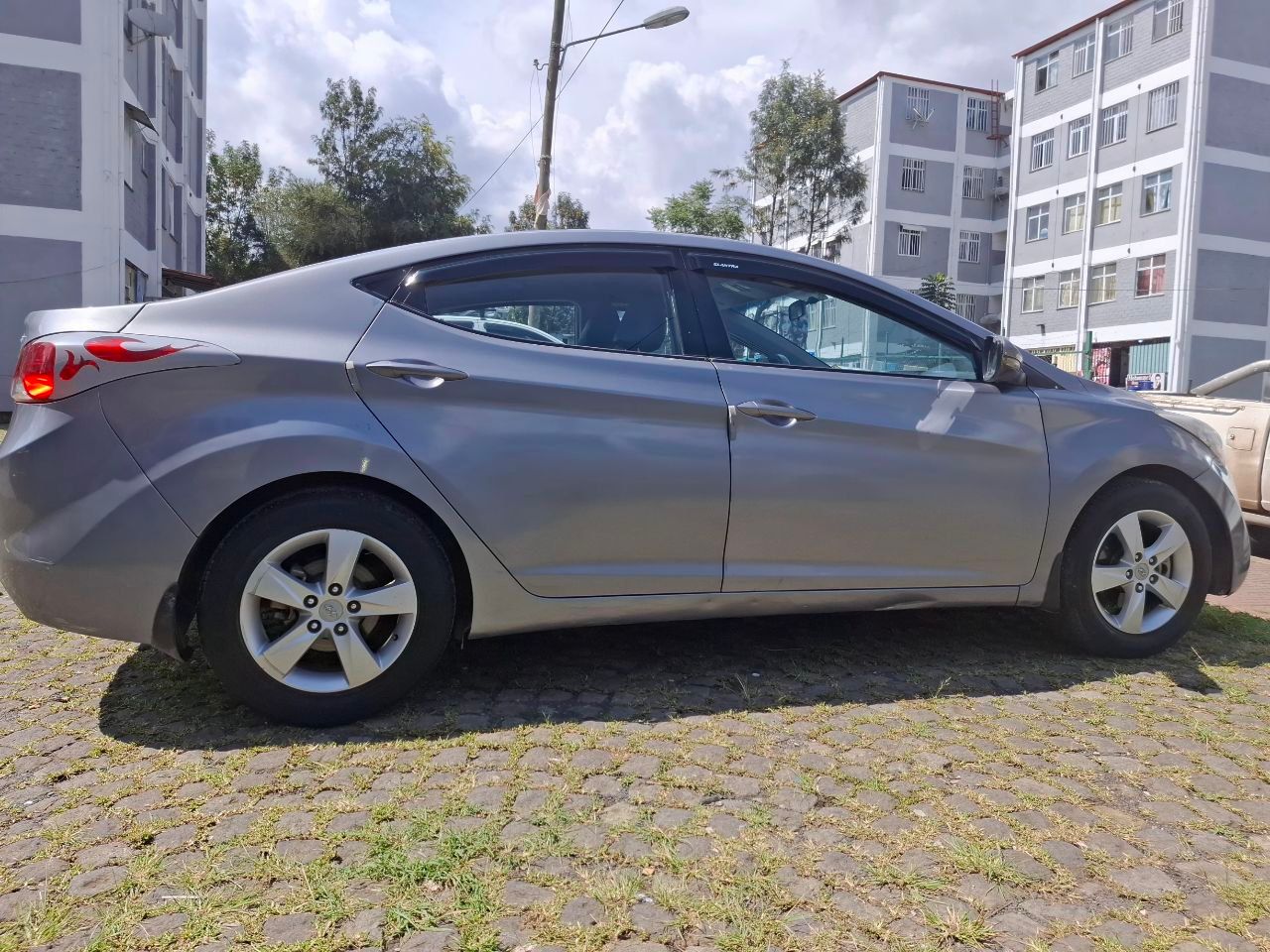 Hyundai Elantra 2013 - Image
