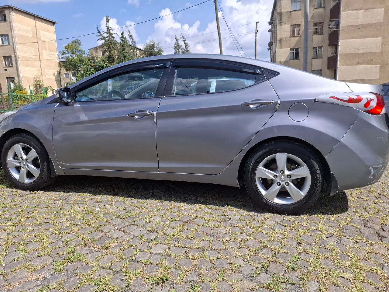 Hyundai Elantra 2013 - Image