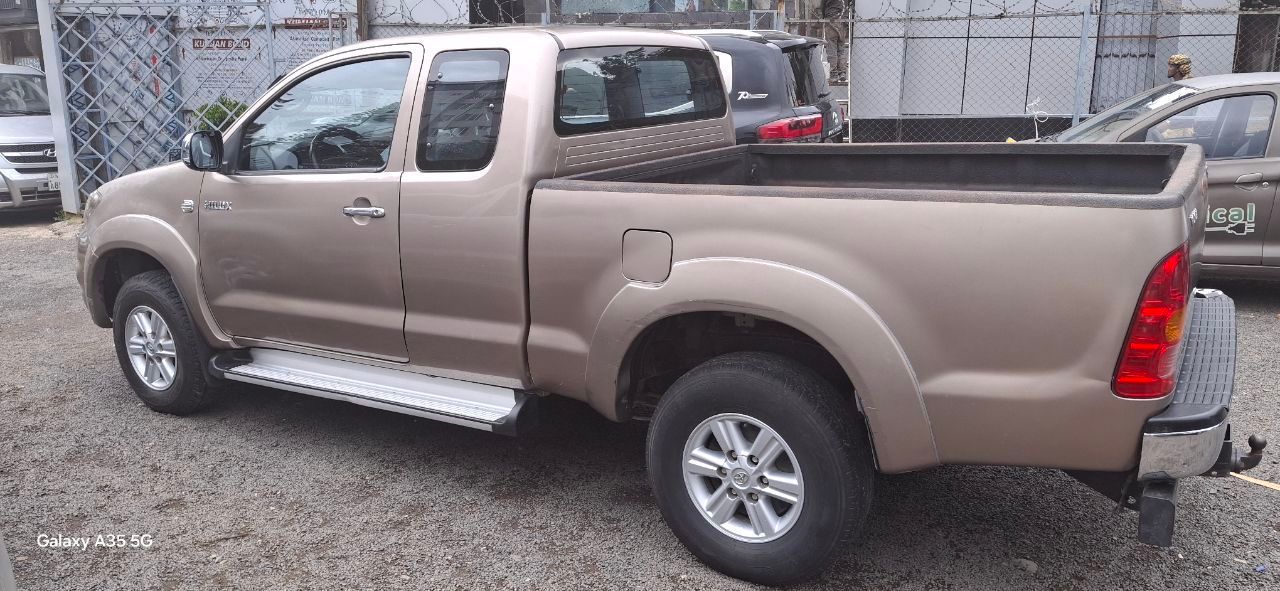 Toyota Pickup,King Cab,D4D,2012,excellent condition!! - Image