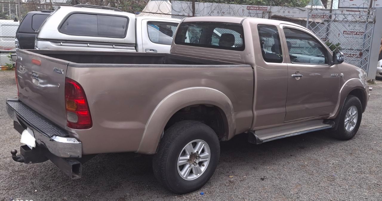 Toyota Pickup,King Cab,D4D,2012,excellent condition!! - Image