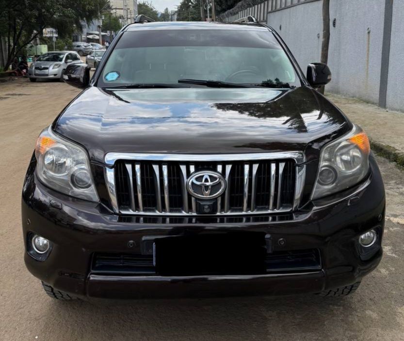 Automatic Prado,2012,Europe,full option. - Image