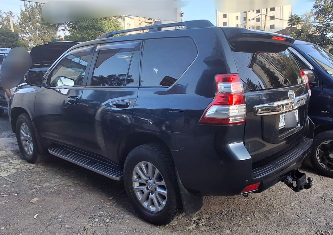 በጣም አስቸኳይ!! 2015 Automatic Prado,D4D,Europe,Cream Dashboard. - Image