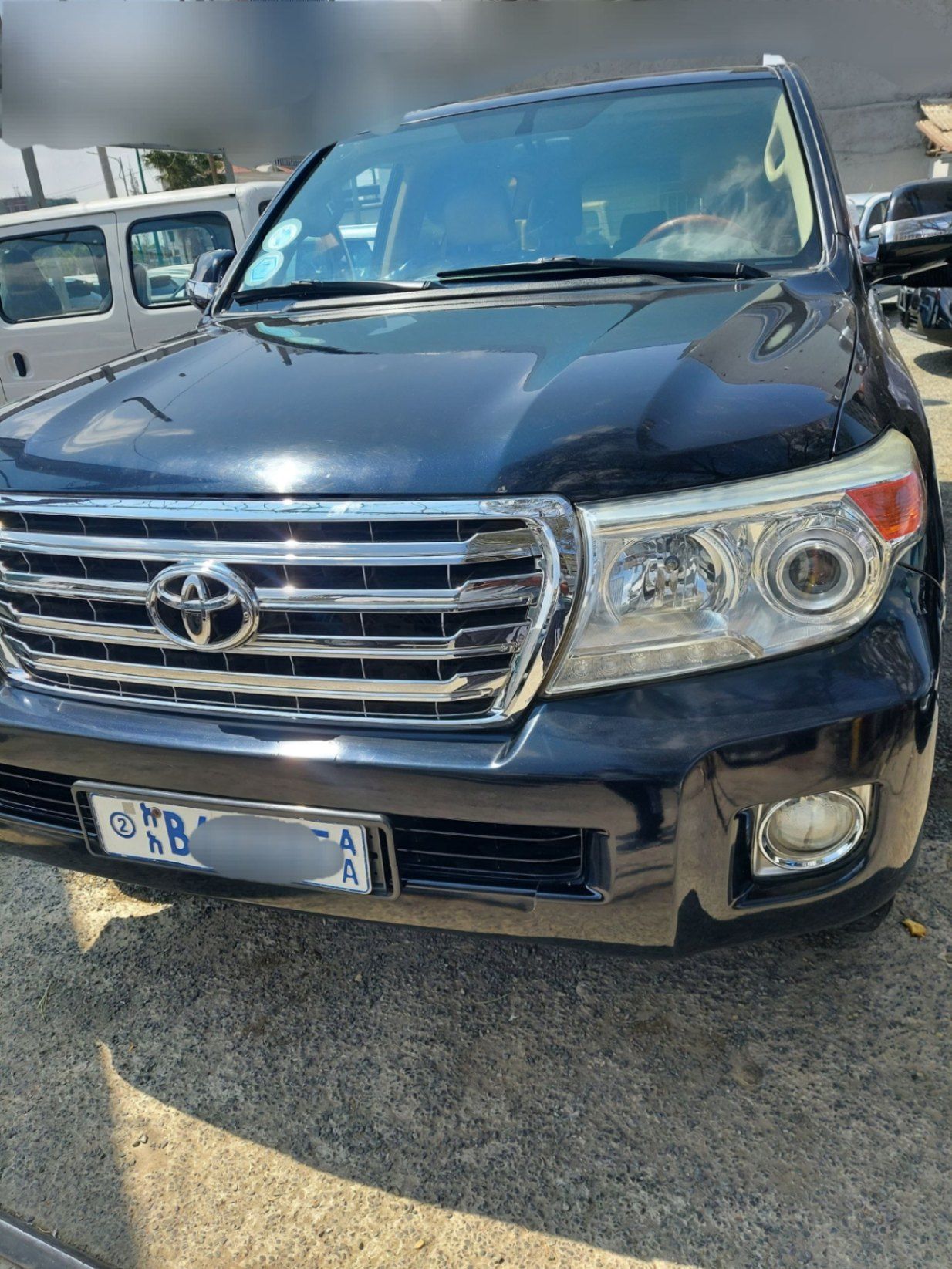 Toyota Landcruiser V8  2015