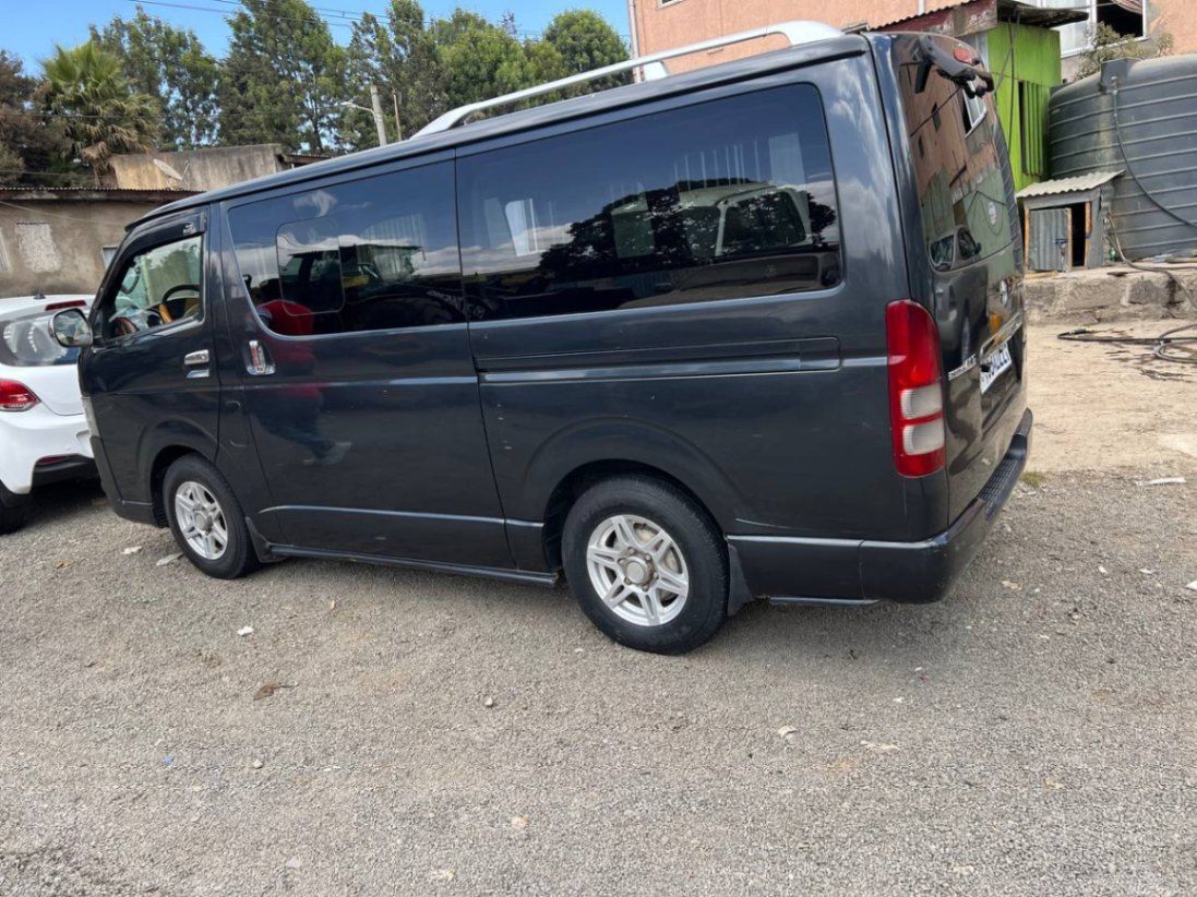 Toyota haice automatic - Image