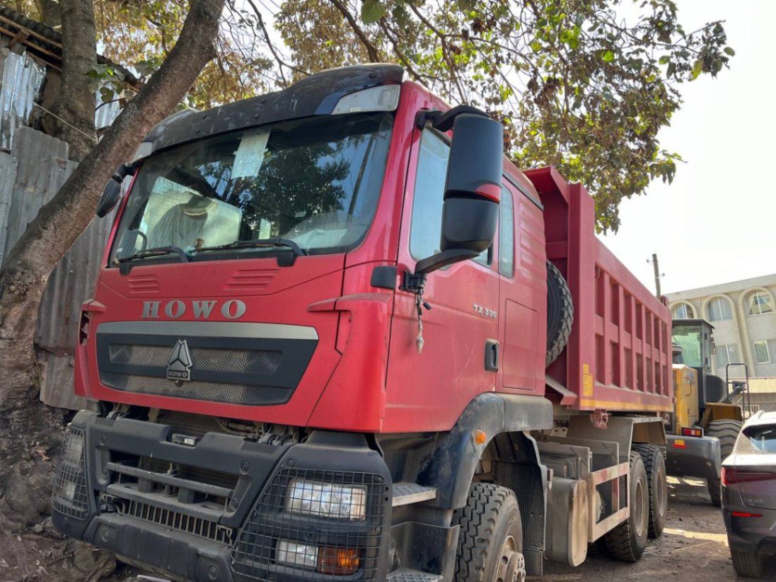 Howo sino track - Image