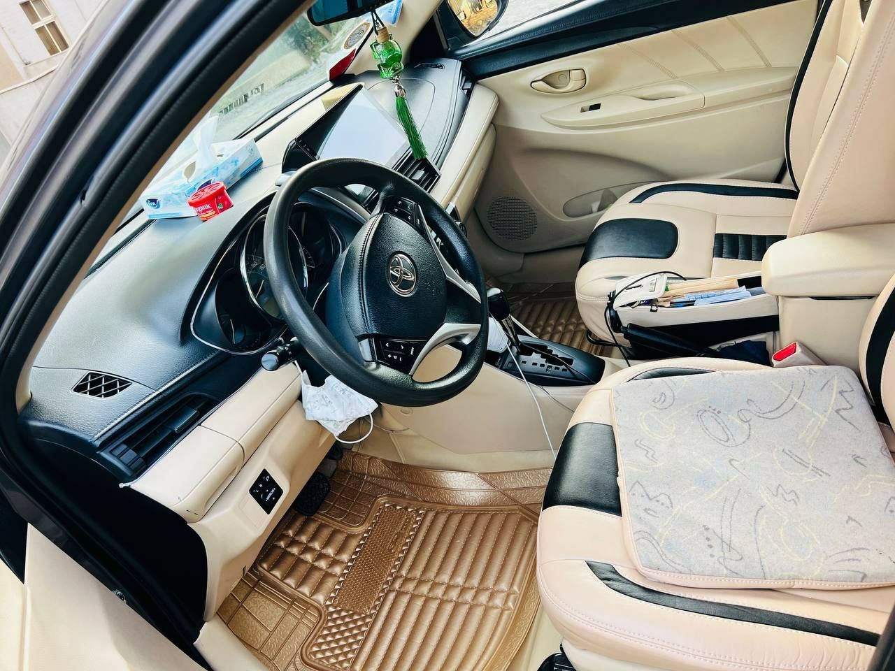 Yaris Sedan - Image