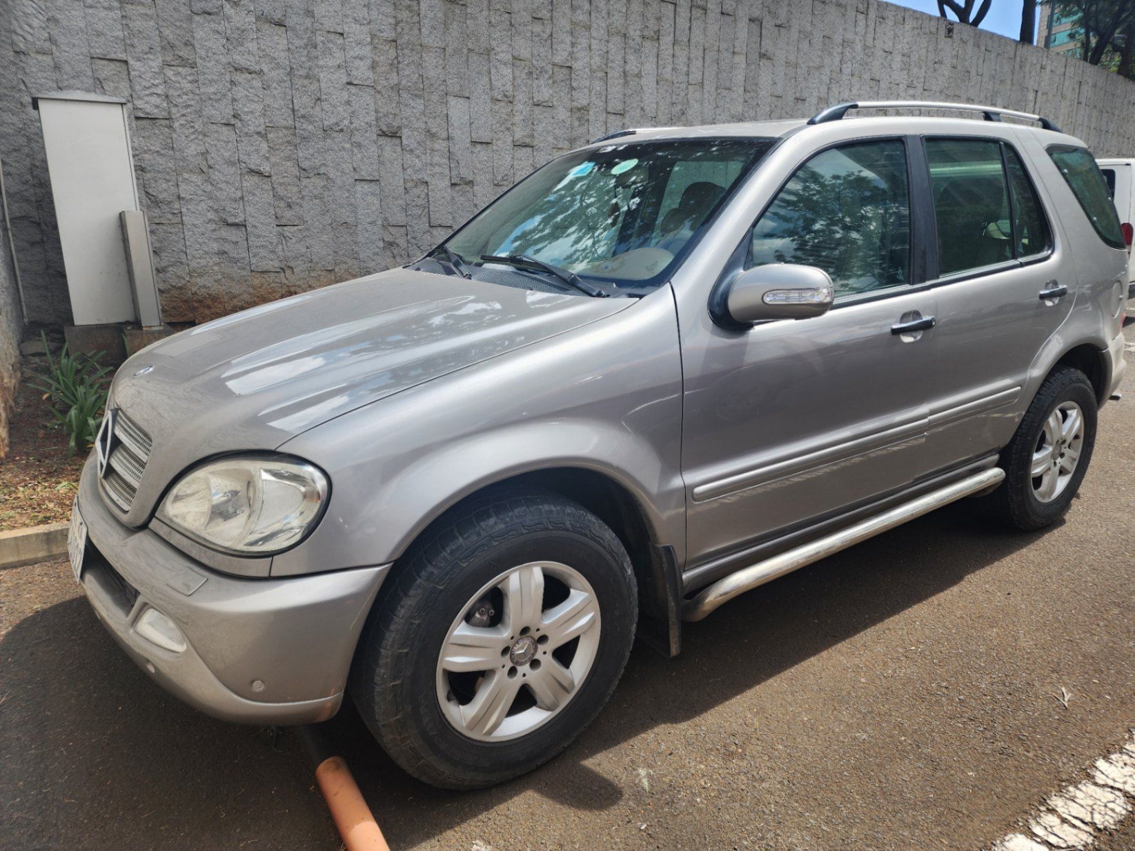Mercedes Benz ML 350 - Image