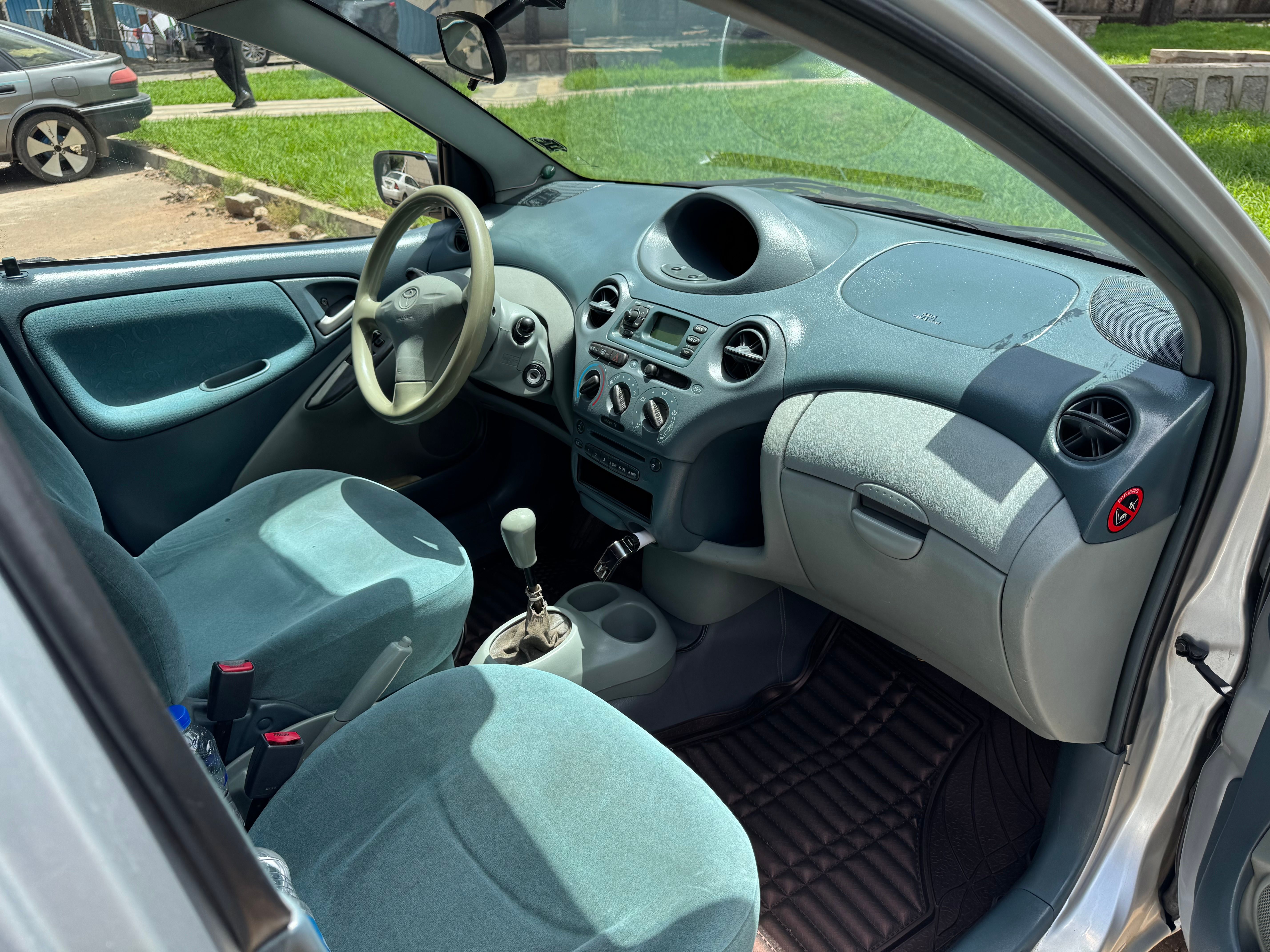 Toyota Yaris 2001 - Image