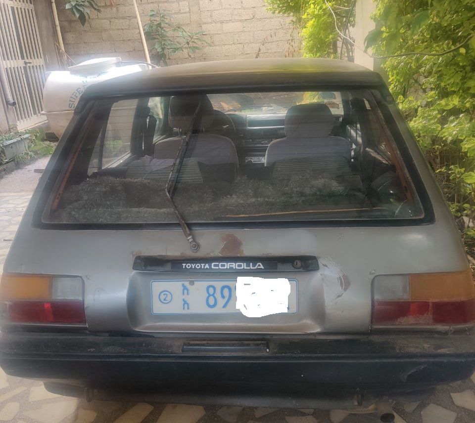 Toyota Corolla DX compact 1987
