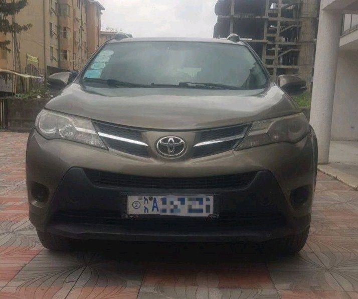 URGENT!! 2014 AUTOMATIC RAV4,EXCELLENT CONDITION!!