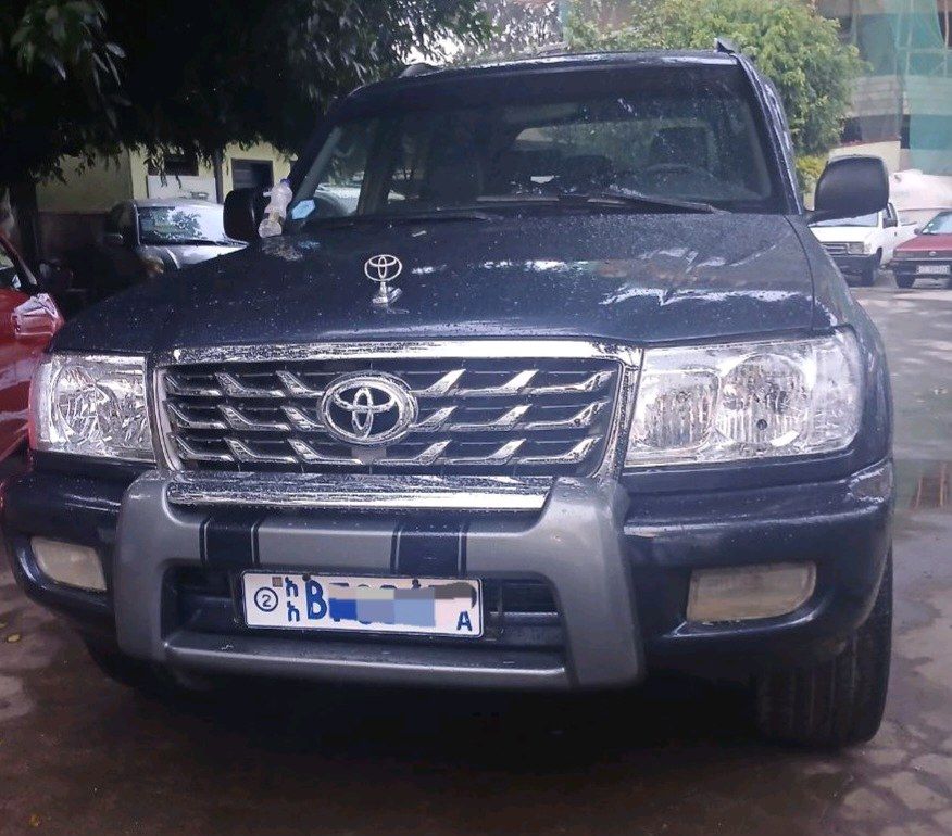 AUTOMATIC LAND CRUISER,2003,7 SEAT,EXCELLENT CONDITION!!