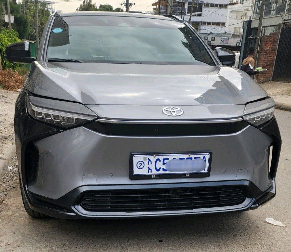 2023 bz4x,Engine:full option, 160KW,214HP,Automatic. - Image