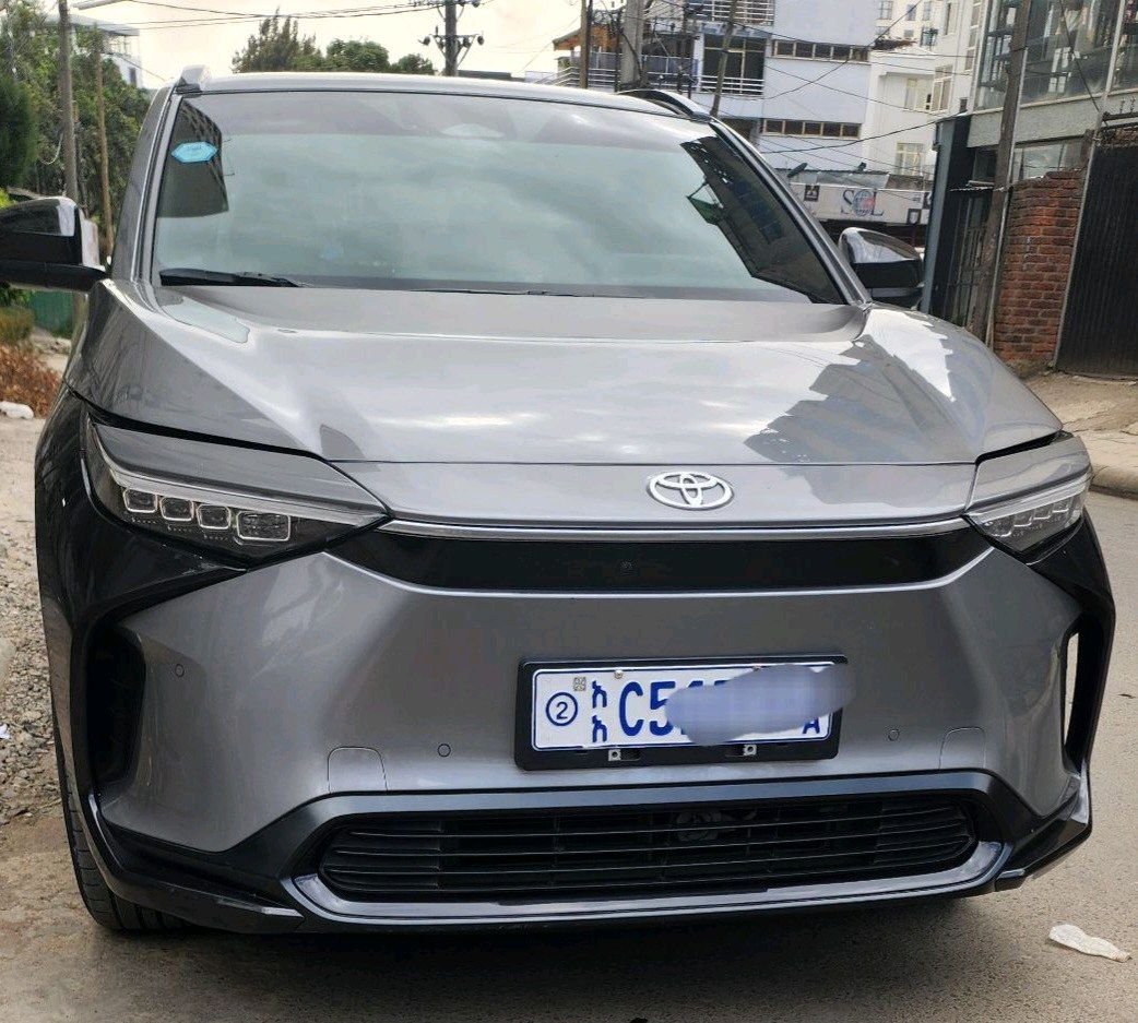2023 bz4x,Engine:full option, 160KW,214HP,Automatic. - Image