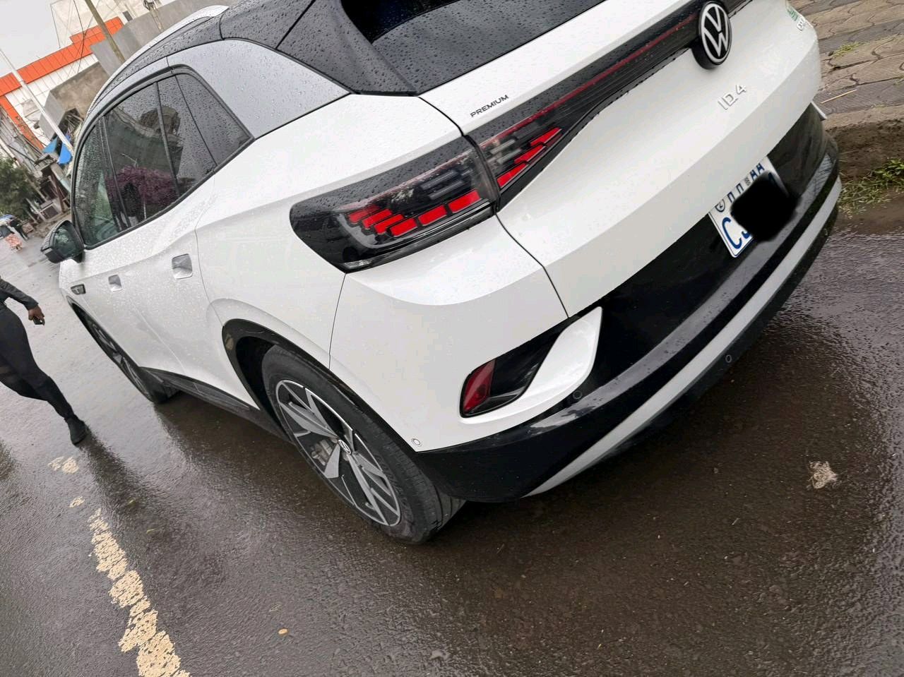 VOLKSWAGEN,ID.4,ELECTRIC,BRAND NEW CAR!! - Image