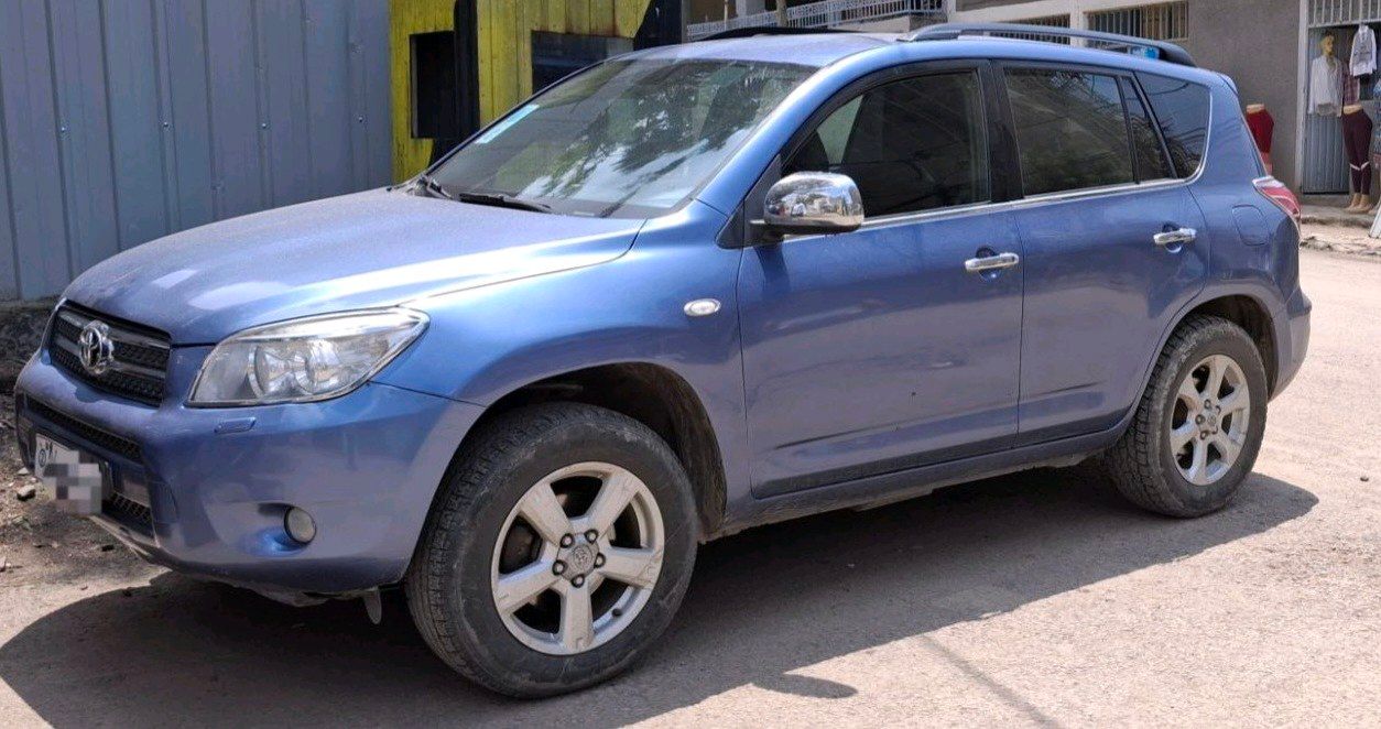 በጣም አስቸኳይ!!!Europe Automatic Rav4,2008,2.0cc,excellent condition!! - Image