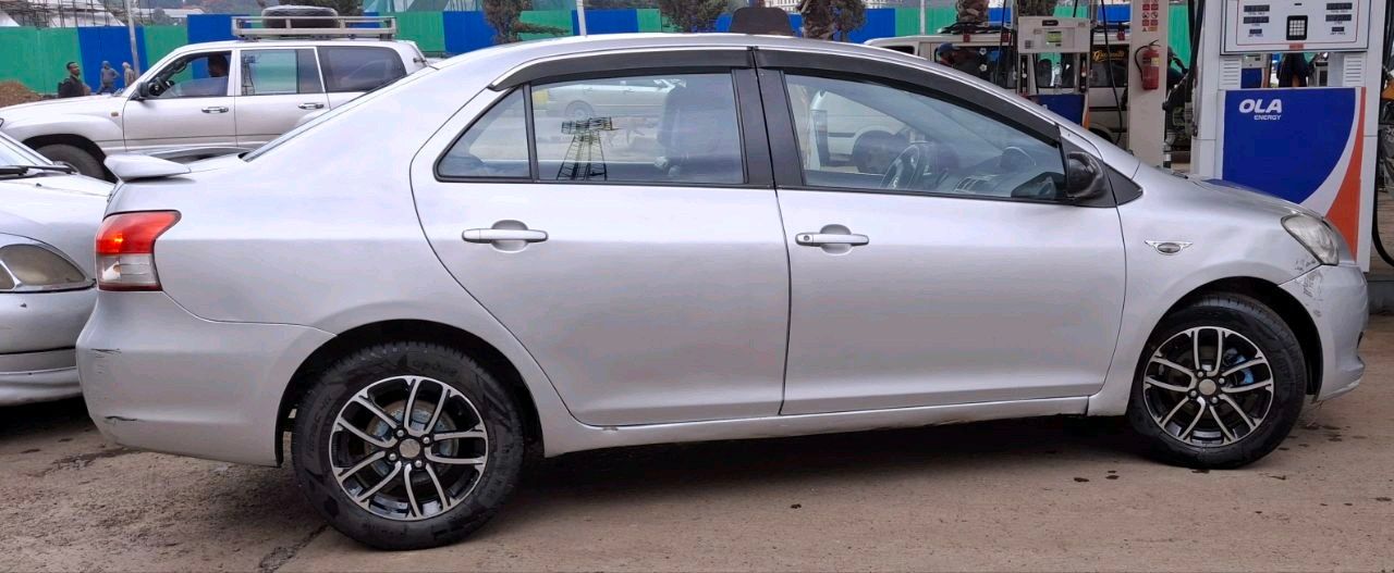  Yaris Sedan,1.3cc,4 piston,Europe,Meri Yalzore. - Image