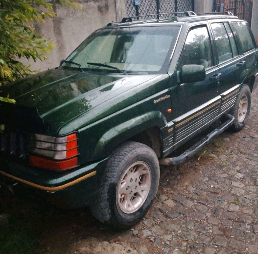 በጣም አስቸኳይ!!! Automatic Grand Cherokee,excellent condition!! - Image