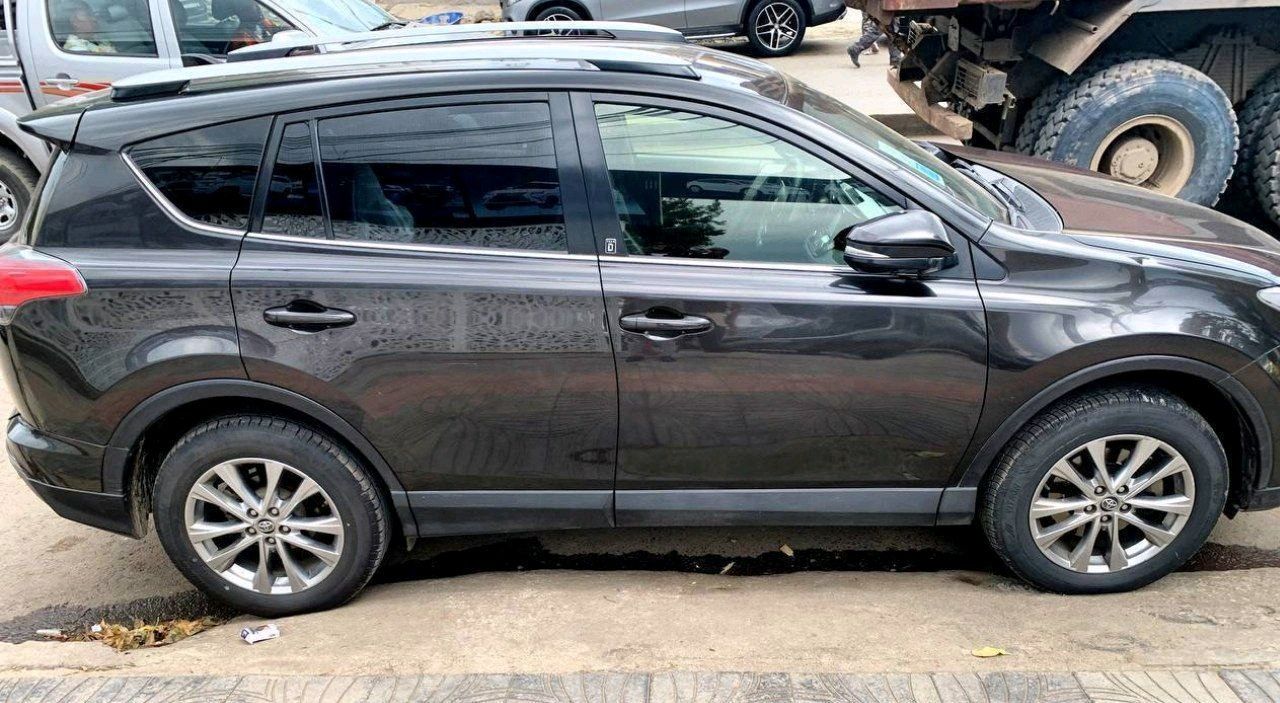 2019 RAV4,FULL OPTION,EXCELLENT CONDITION!!