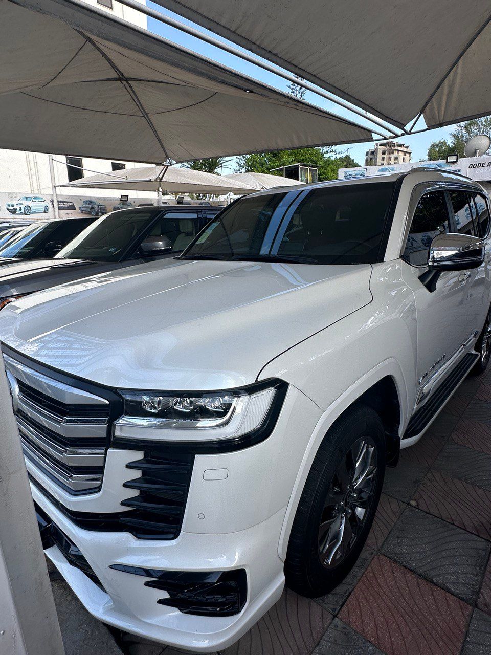 LAND CRUISER VXR