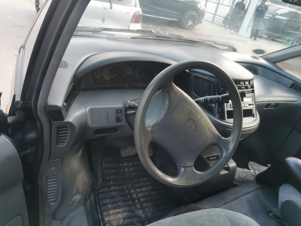 Toyota previa 1997 - Image