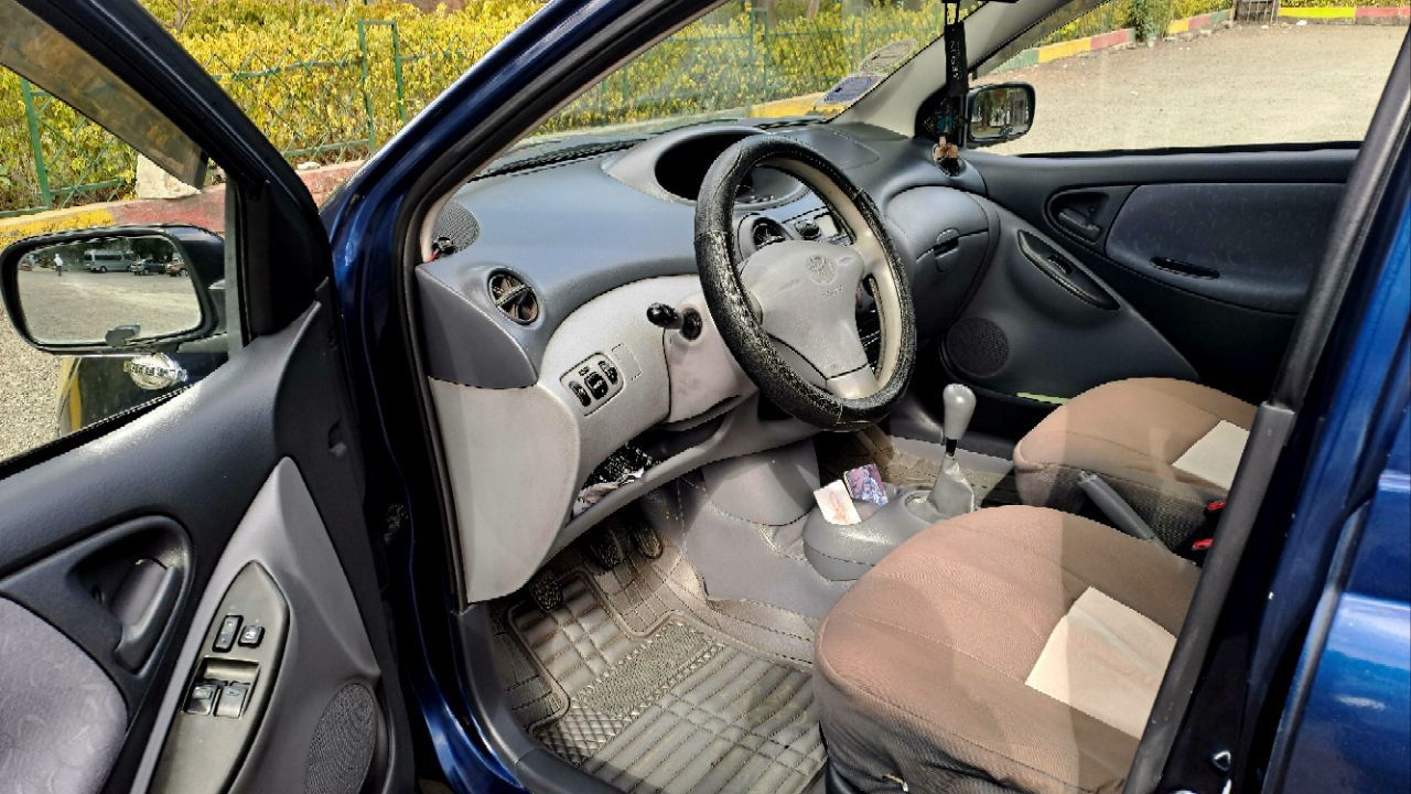TOYOTA YARIS VITZ - Image