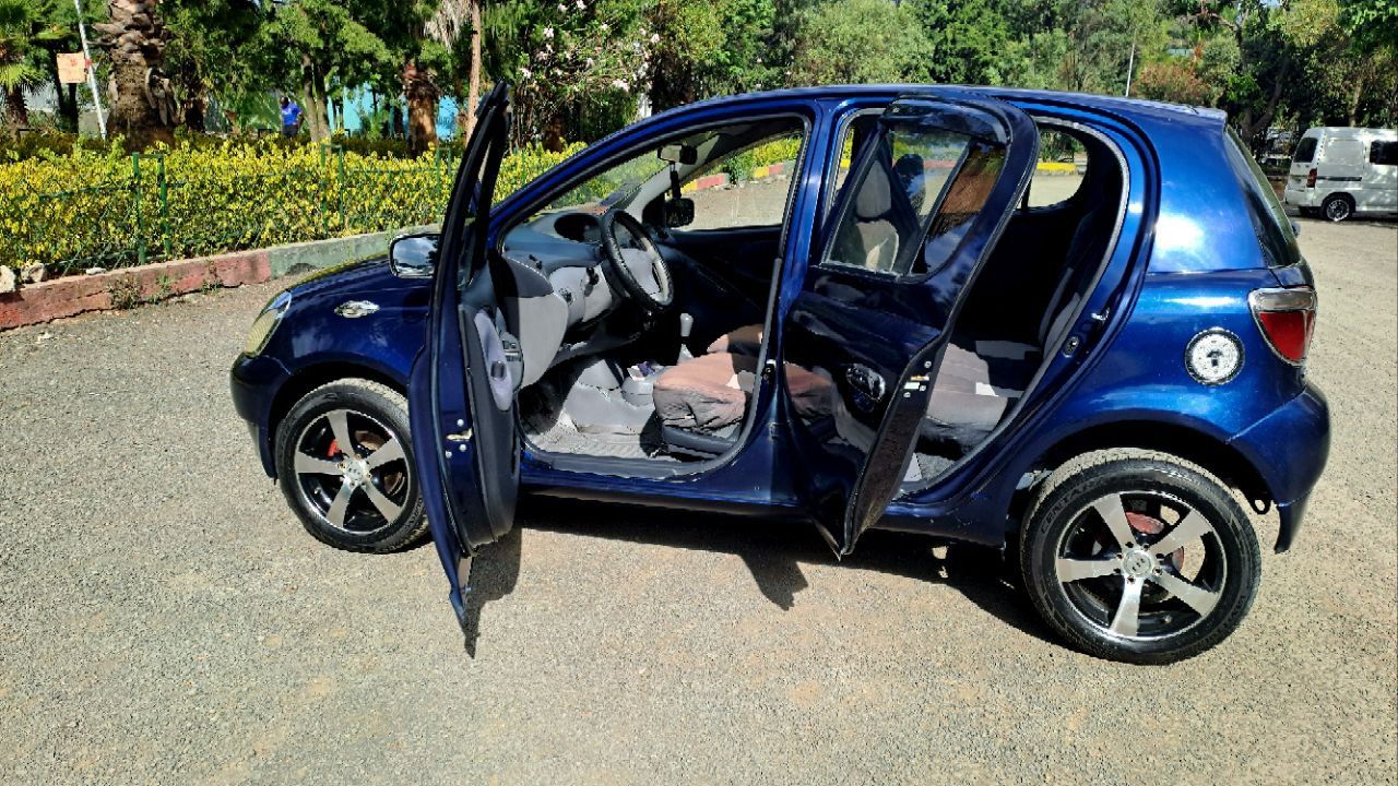 TOYOTA VITZ YARIS (Europe) - Image