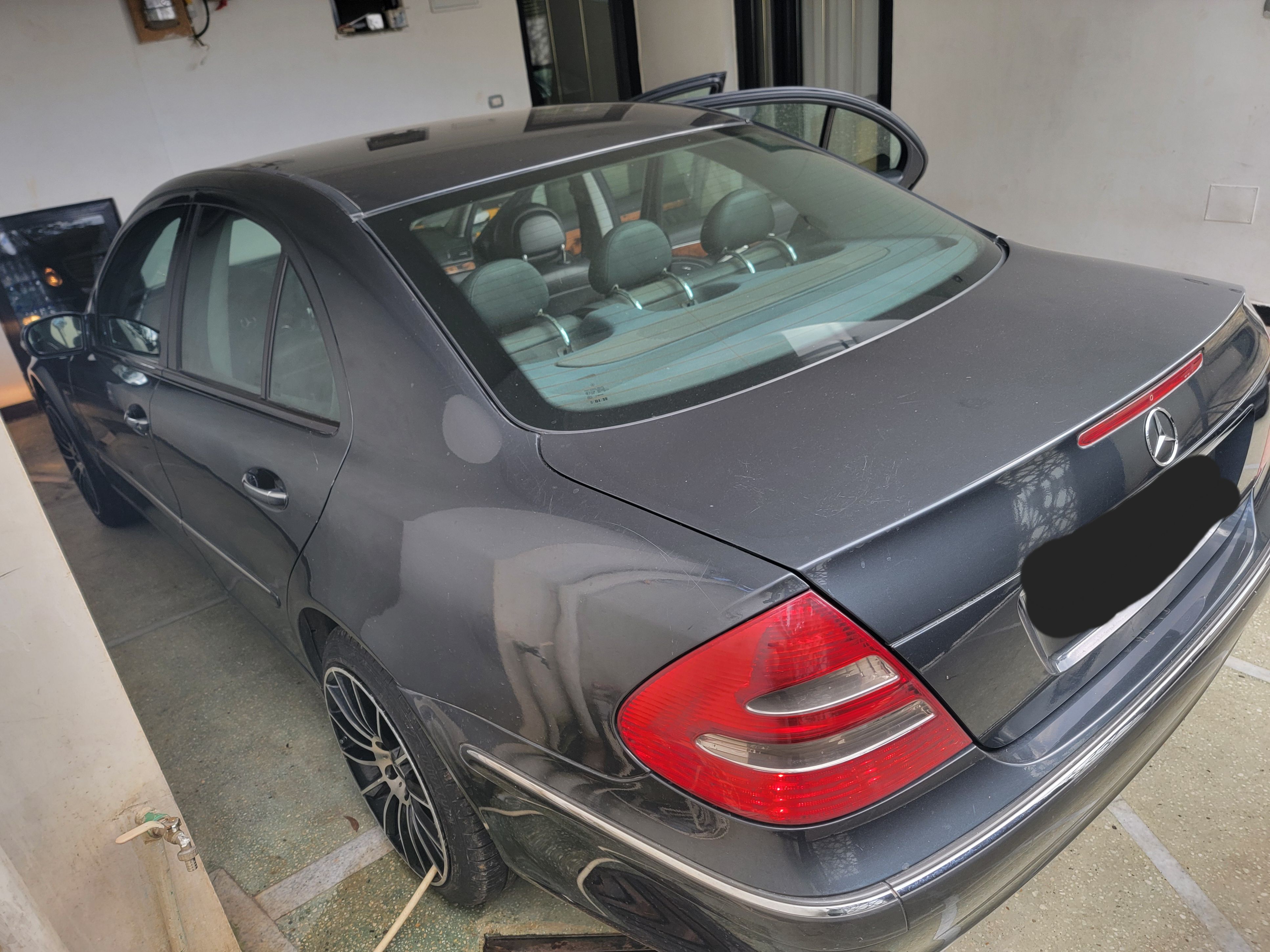Mercedes Benz E240