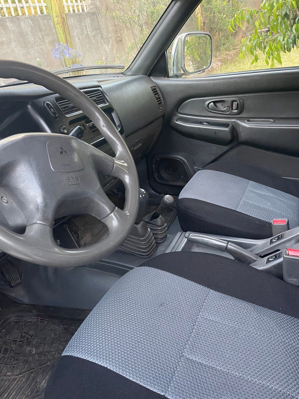 Mitsubishi L200 2000 - Image