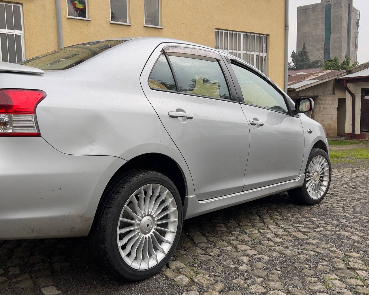 Toyota Yaris Belta 2008 - Image