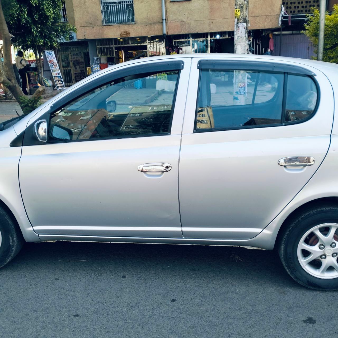 Toyota Vitz 2001 - Image