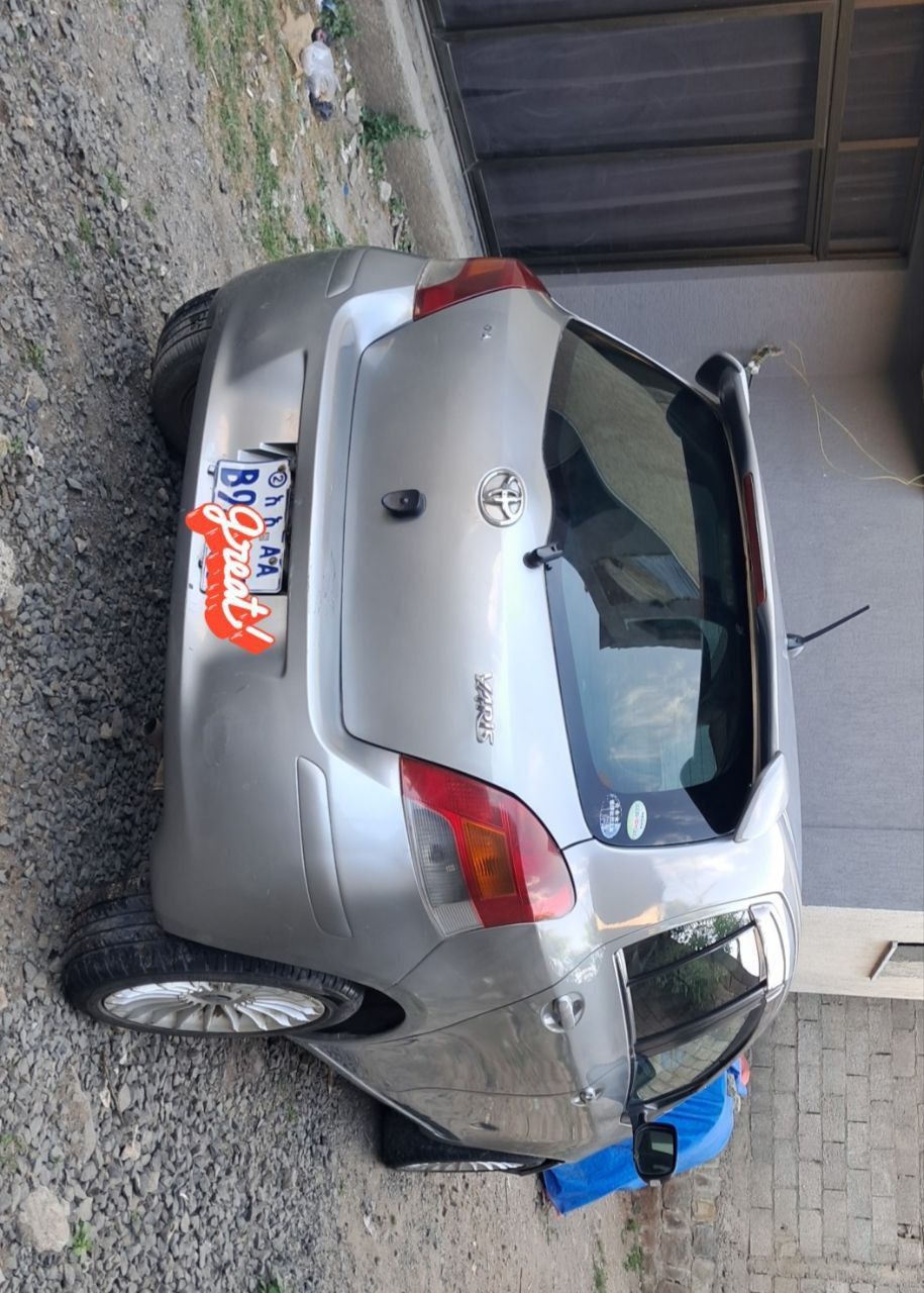 Toyota yaris 2009