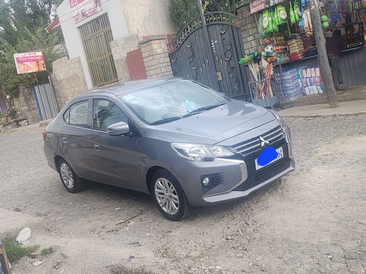 Mitsubishi attrage 2021/12 - Image