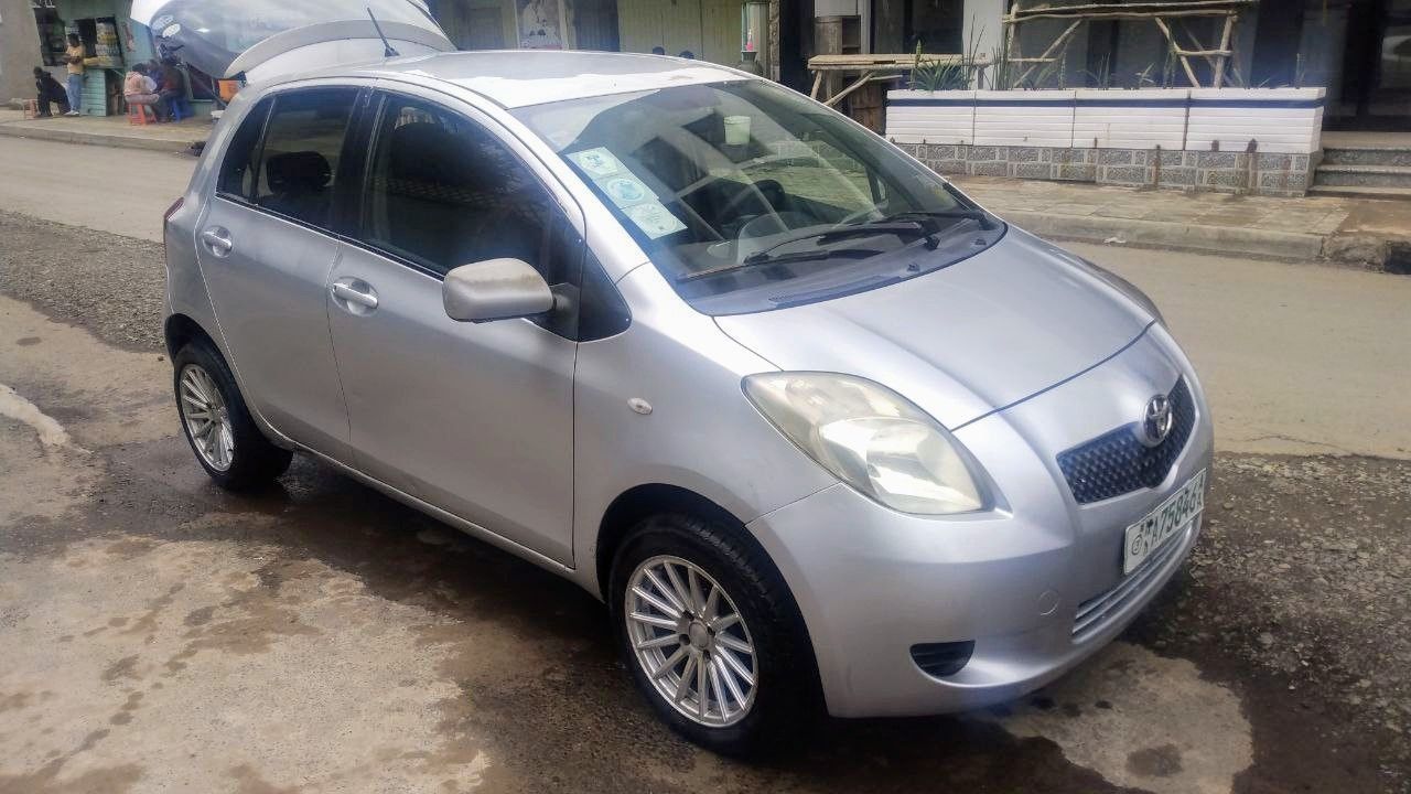Toyota Yaris Compact 2006 - Image
