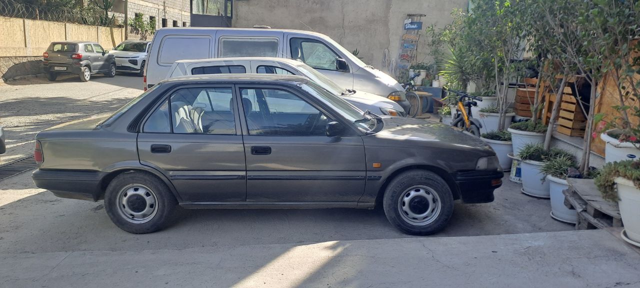 Toyota Corolla 1990