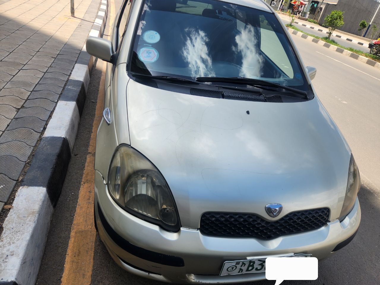 Toyota vitz 2002