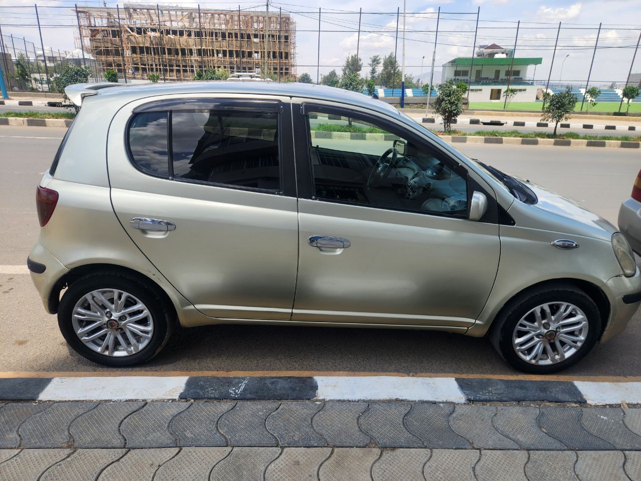 Toyota vitz 2002 - Image