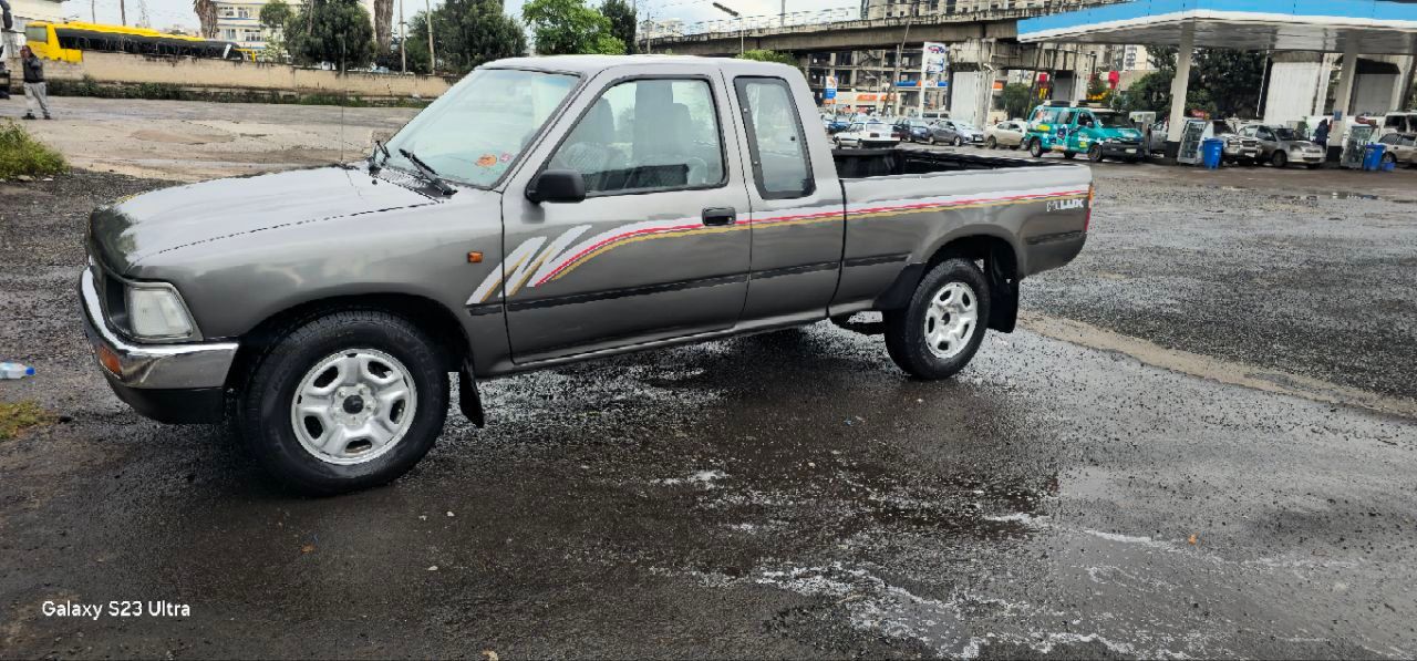 Toyota Hilux 1996 - Image